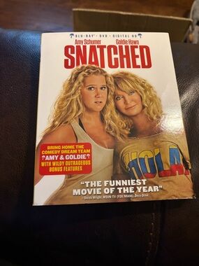 Snatched Blu-ray - White & Red Cover